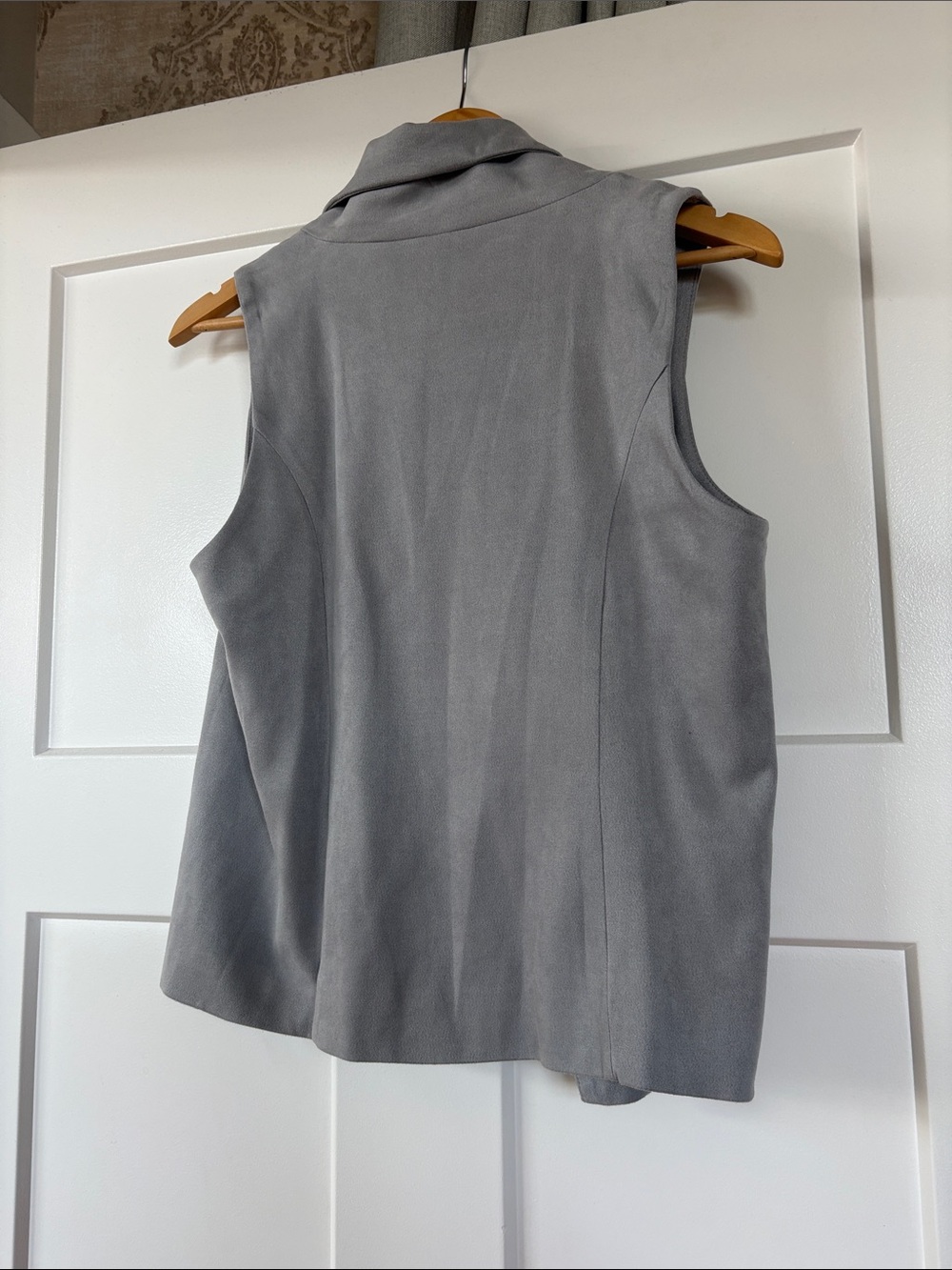 Pixley Light Gray Sleeveless Vest with zipper Size: Small - Picture 5 of 9